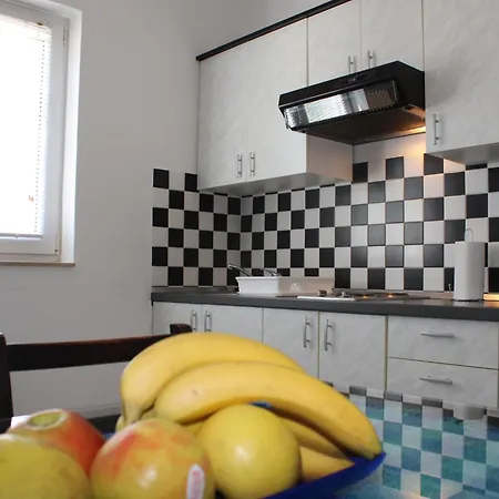 Apartment Rubic, Duce