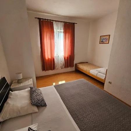 Rubić, Apartament *