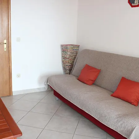 Rubic, Apartment