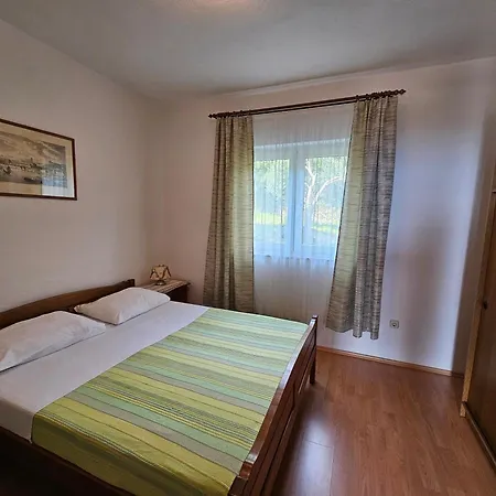 Apartment Rubic, Duce